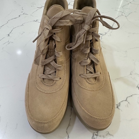 NEW Sorel Evie Waterproof Wedge Booties Beige Tan Size 9.5 - Picture 2 of 7